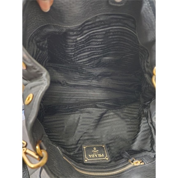 This authentic Prada Tessuto & Vitello Daino Nylon Shopping Tote Bag Black is in - Picture 6 of 12
